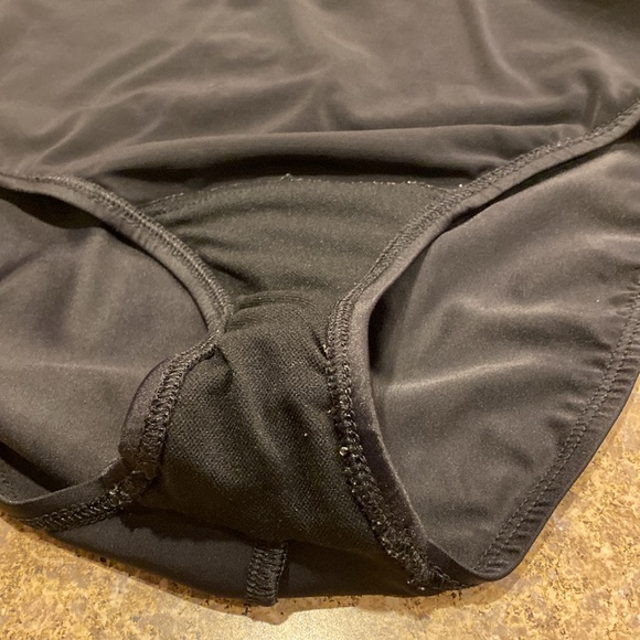 Speedo 1 Piece Black Women’s Swim Suit No Size Tag - Picture 14 of 15